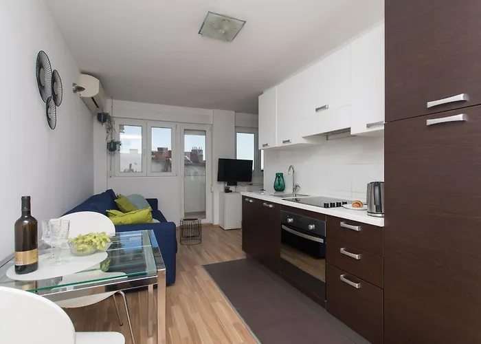 Makaria Apartamento *