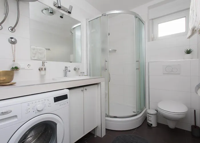 Makaria Apartament *